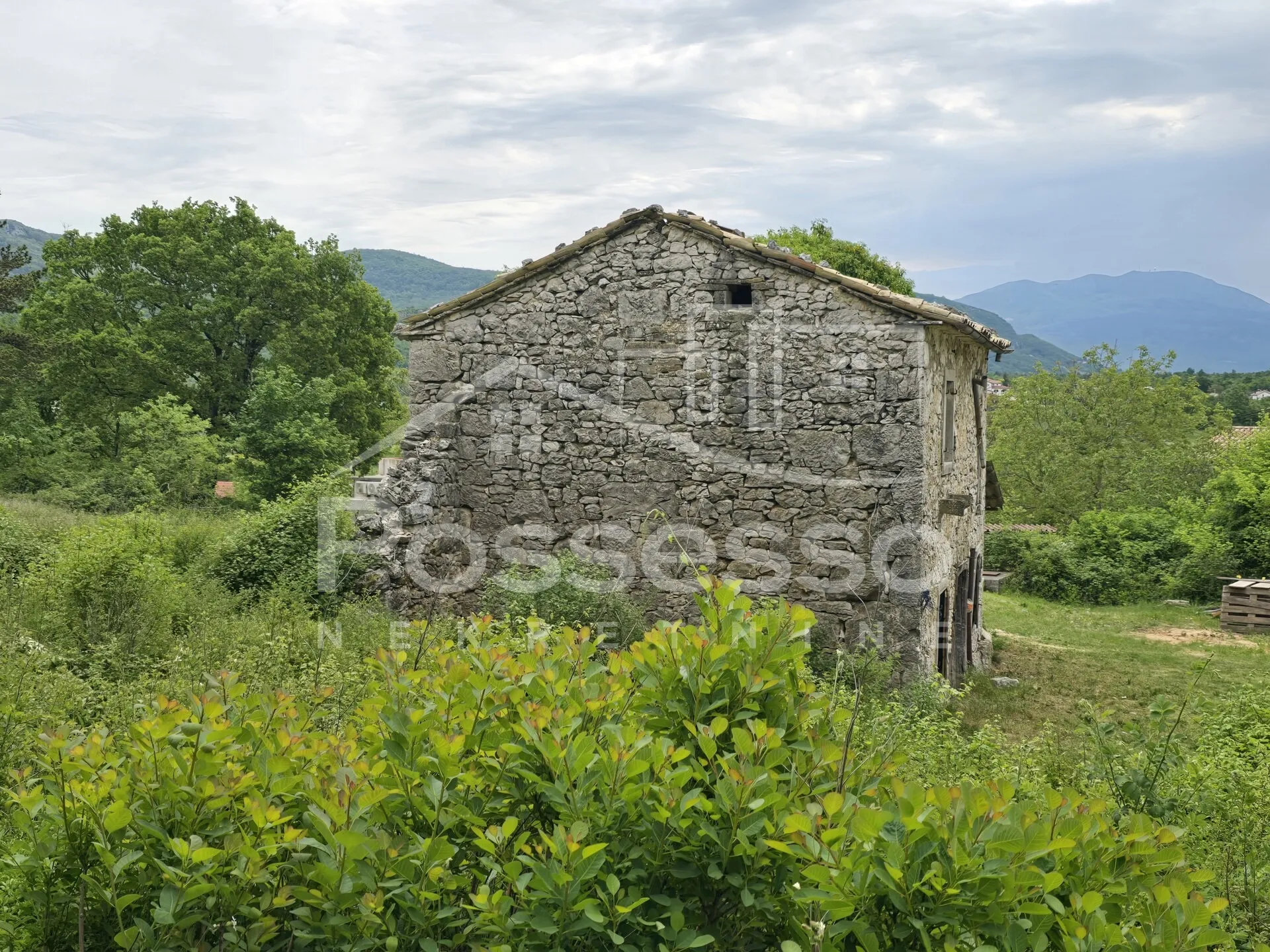 dvojna kuća s panoramskim pogledom – prilika u srcu istre! - slika 4