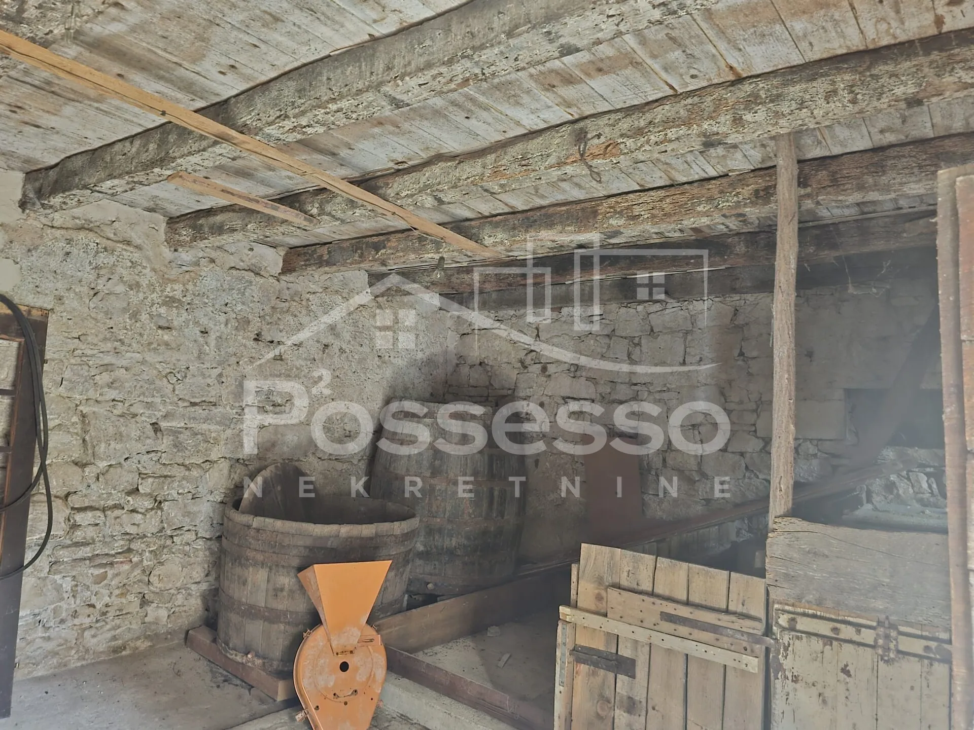 kuća prodaja motovun 280 m2 - slika 7