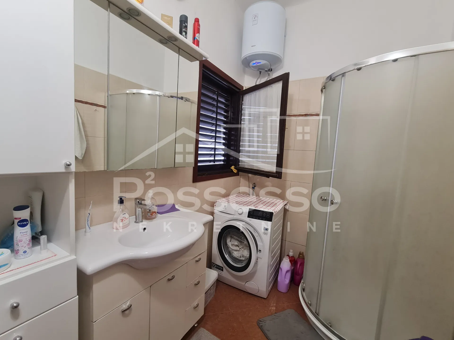 kuća prodaja buje 200 m2 - slika 12