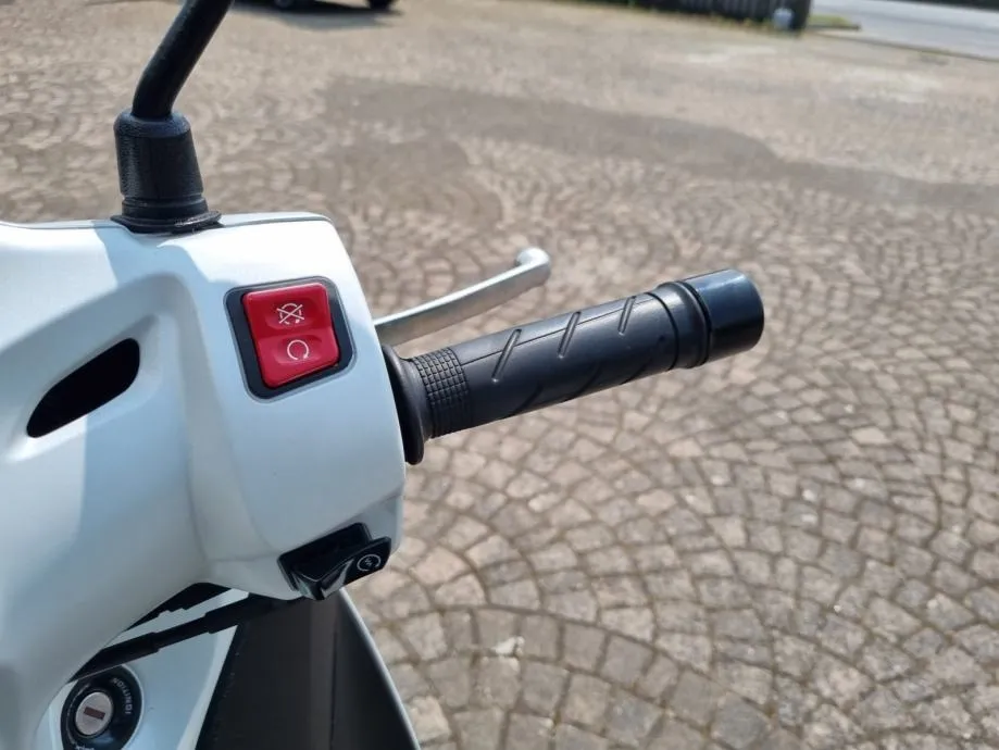 honda sh 300i sport abs, a2 kategorija, s garancijom, 2016 god. - slika 17