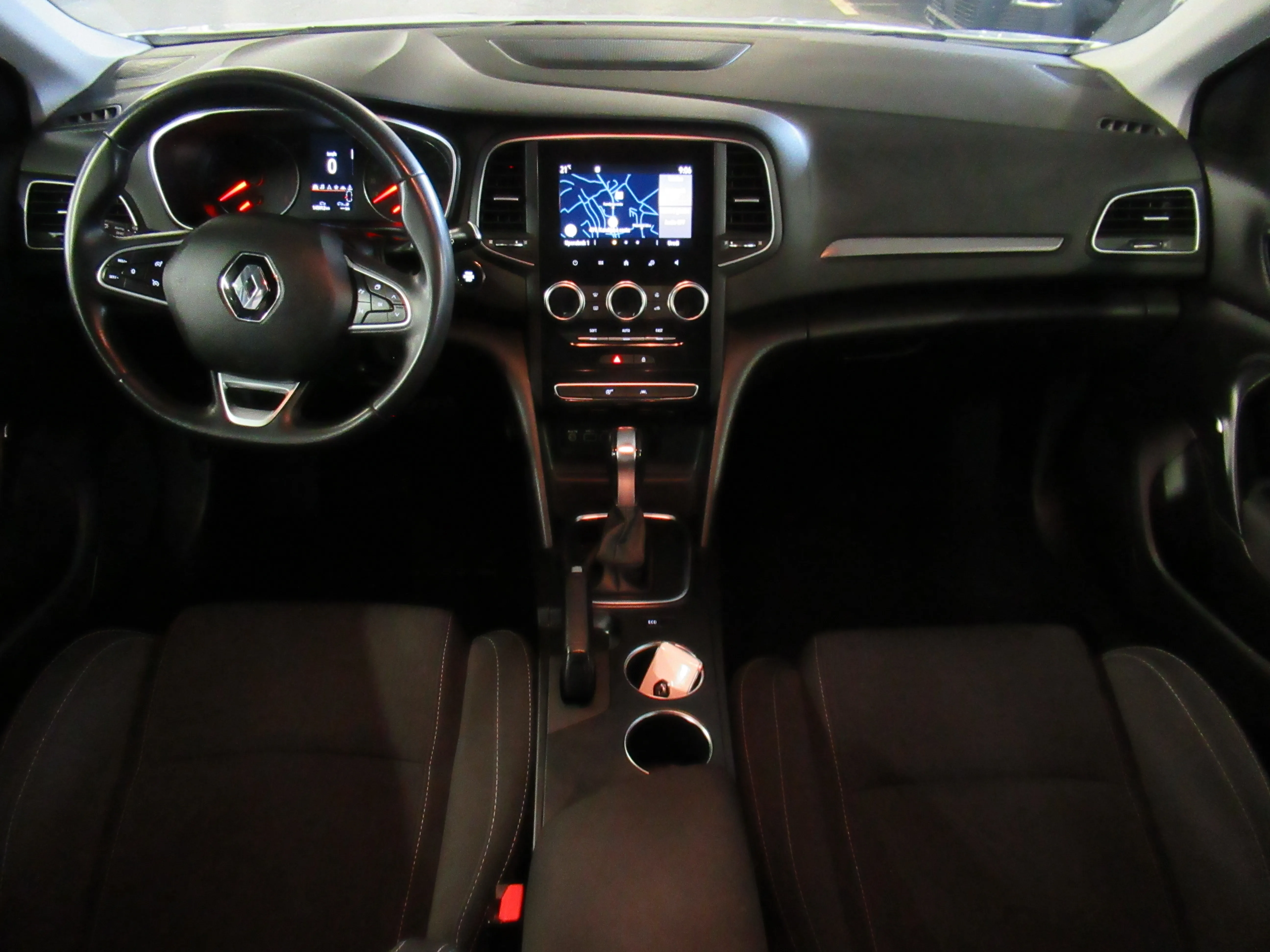 renault megane grandtour zen tce 140 edc. full led. navi. - slika 9