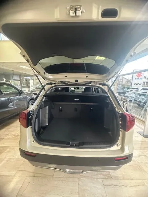 suzuki vitara 1,4 gl+ ac premium 6at - slika 20