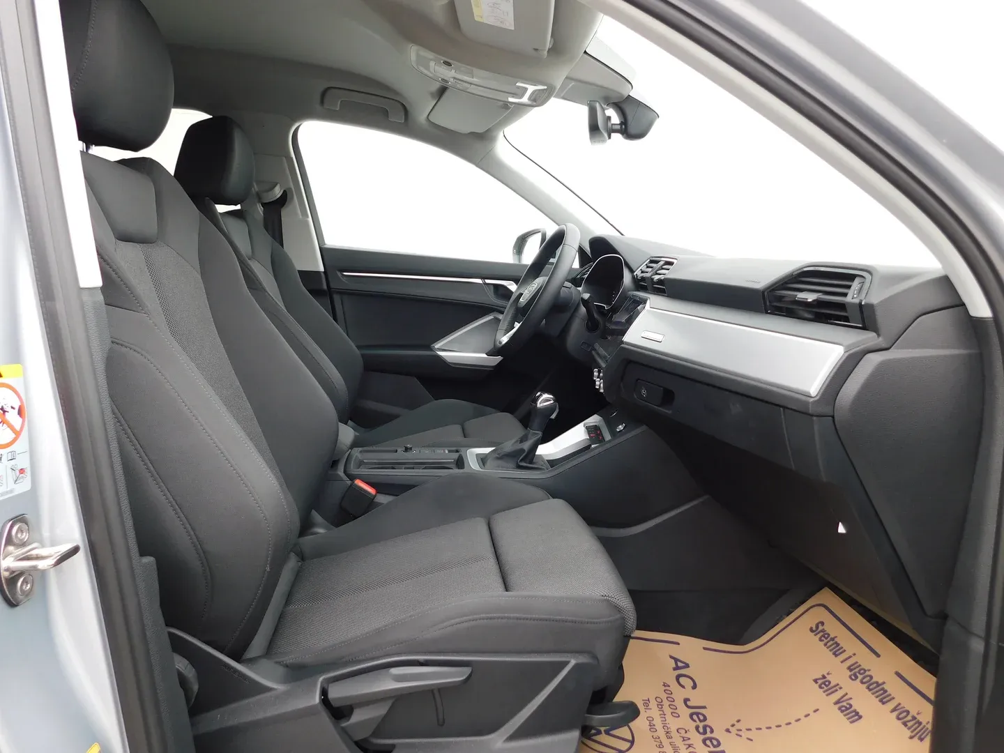 12568 audi q3 35tdi s tr advanced+ - slika 12