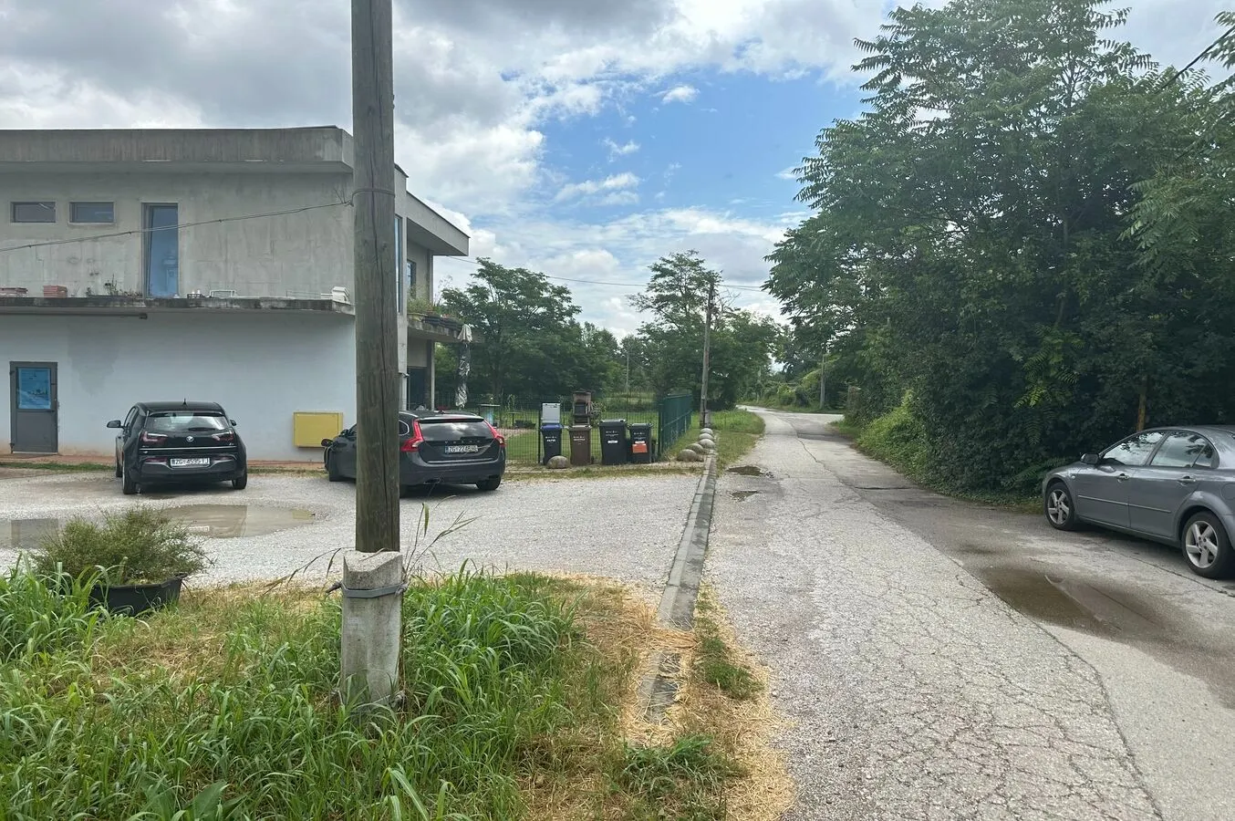 stambeno-poslovni prostor s dvorištem - slika 8