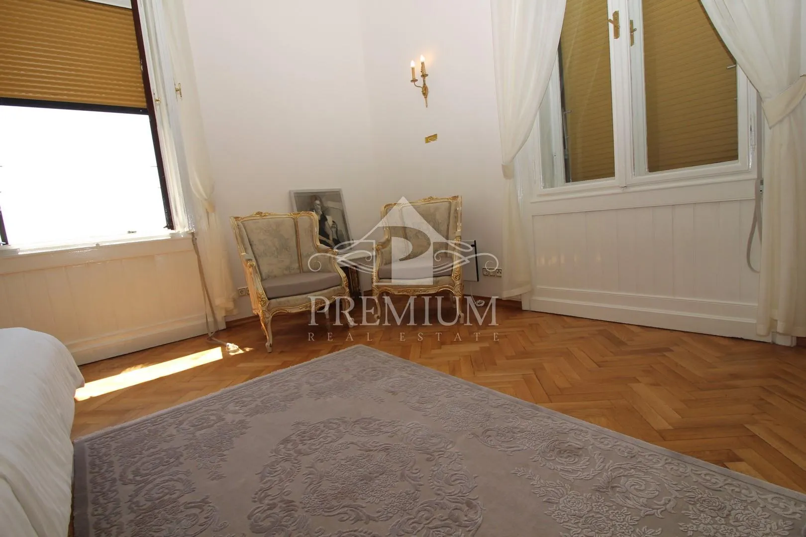 novouređeni stan u opatijskoj vili, 118 m2, prvi red - slika 30