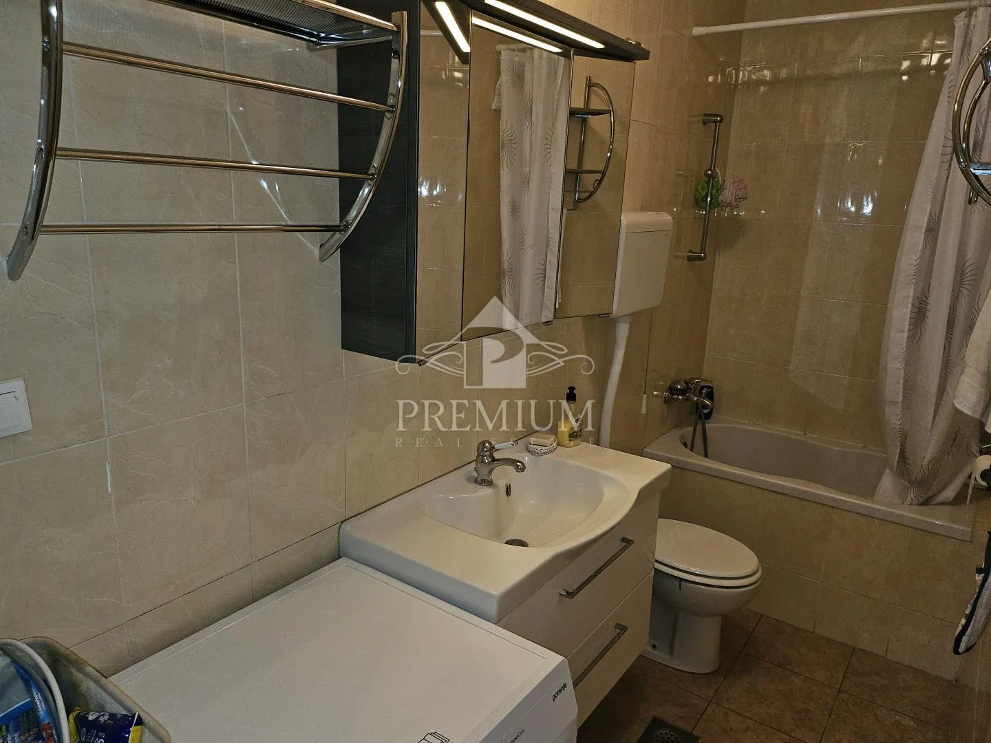 apartman sa parkingom blizu mora - slika 11