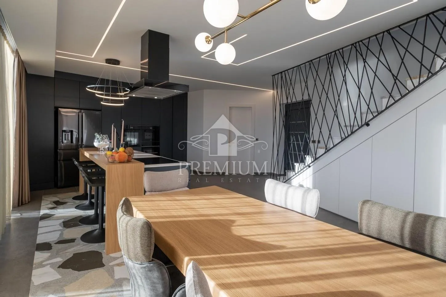 penthouse u novogradnji sa čarobnim pogledom - slika 13