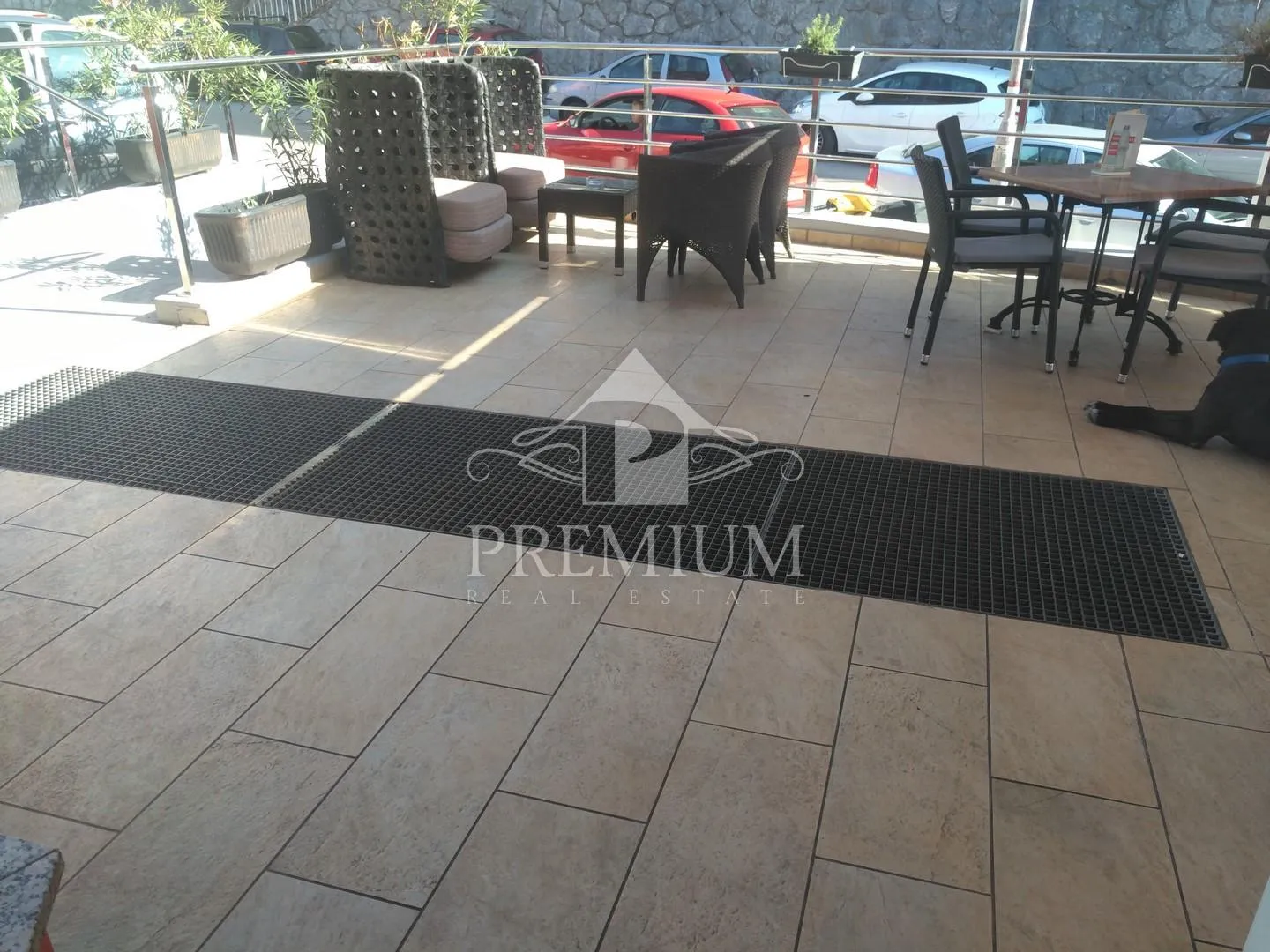 caffe bar, potpuno opremljen, uhodan - slika 10
