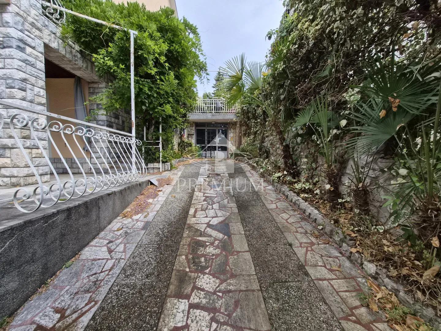 kuća pogodna za turizam - slika 43