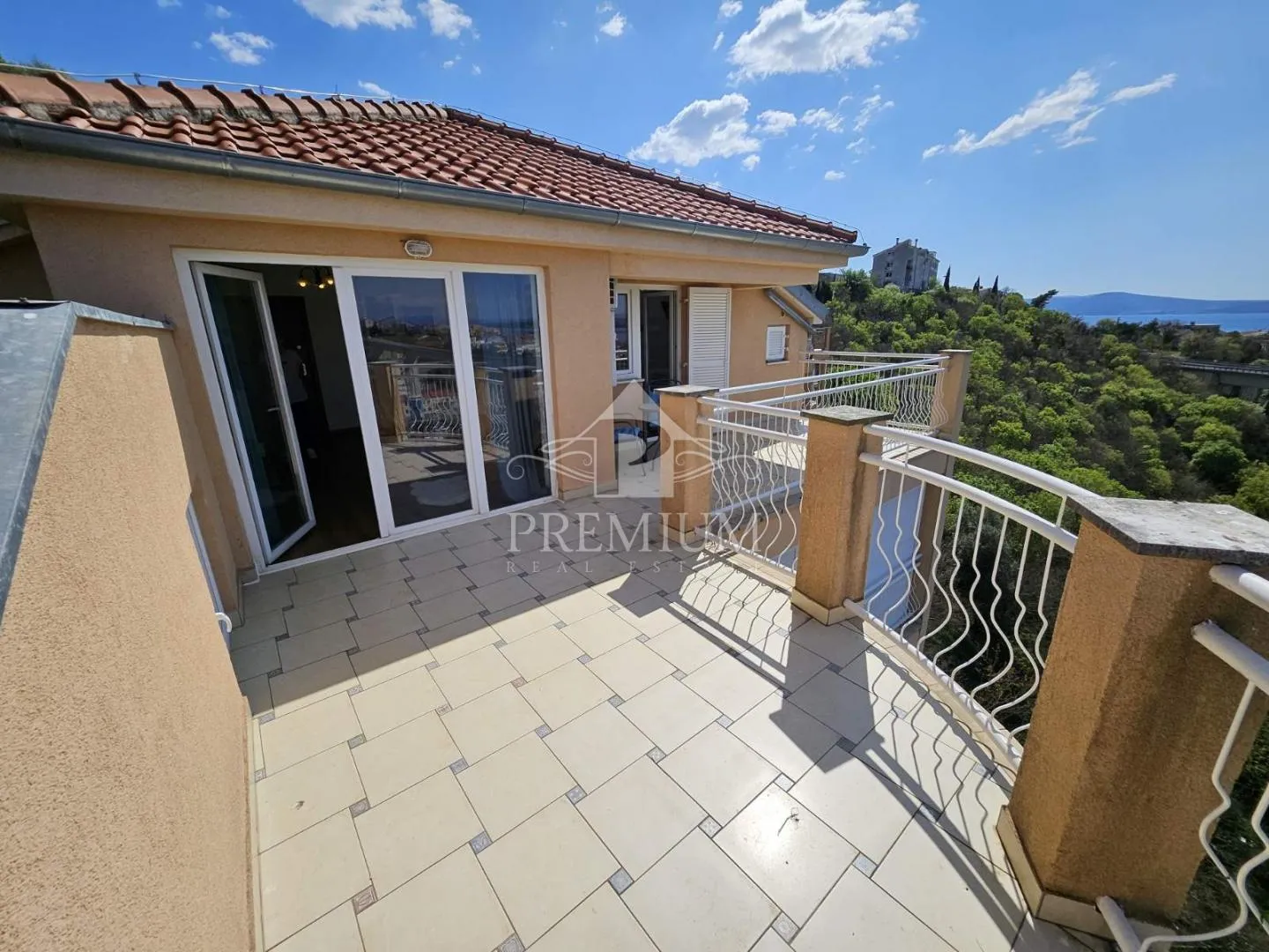 moderan stan 79,15 m2, panoramski pogled, parking - slika 12