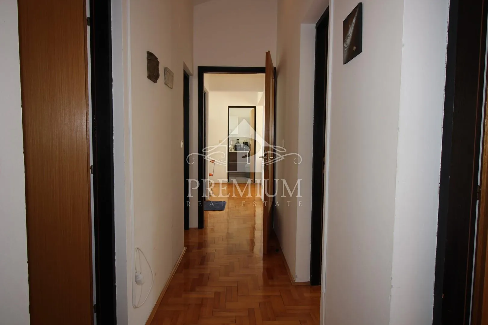 stan na dobroj lokaciji, 2s + db, parking, balkon, terasa - slika 16