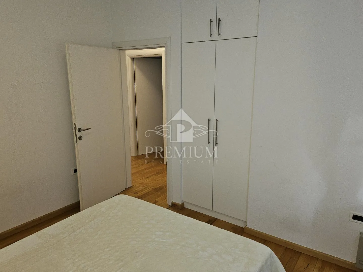 stan na mirnoj lokaciji, pogled, garaža - slika 38
