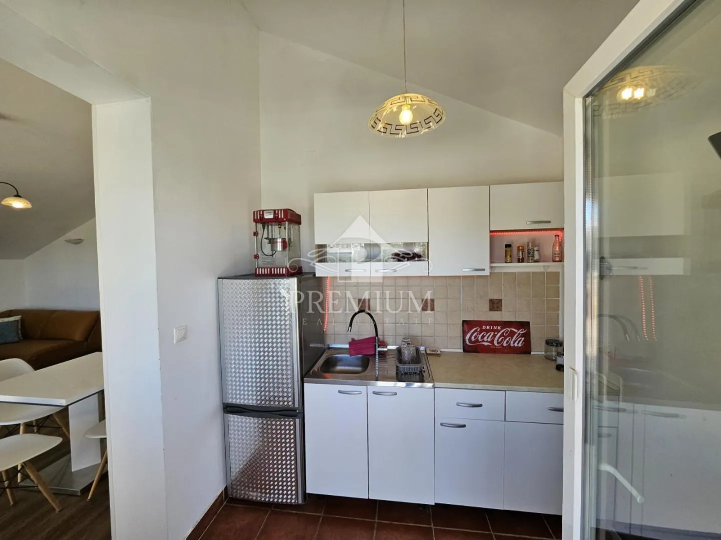 moderan stan 79,15 m2, panoramski pogled, parking - slika 13