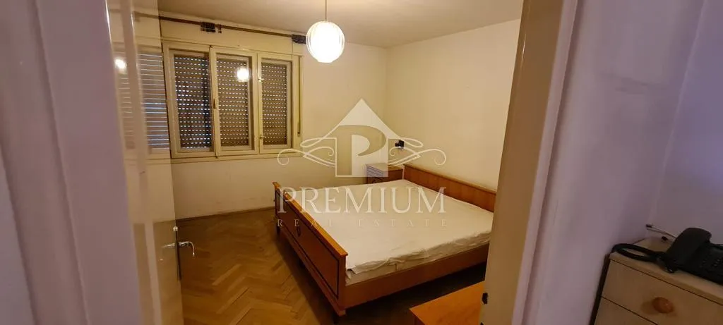 stan 50 m2 sa loggiom, pogled na more - slika 9