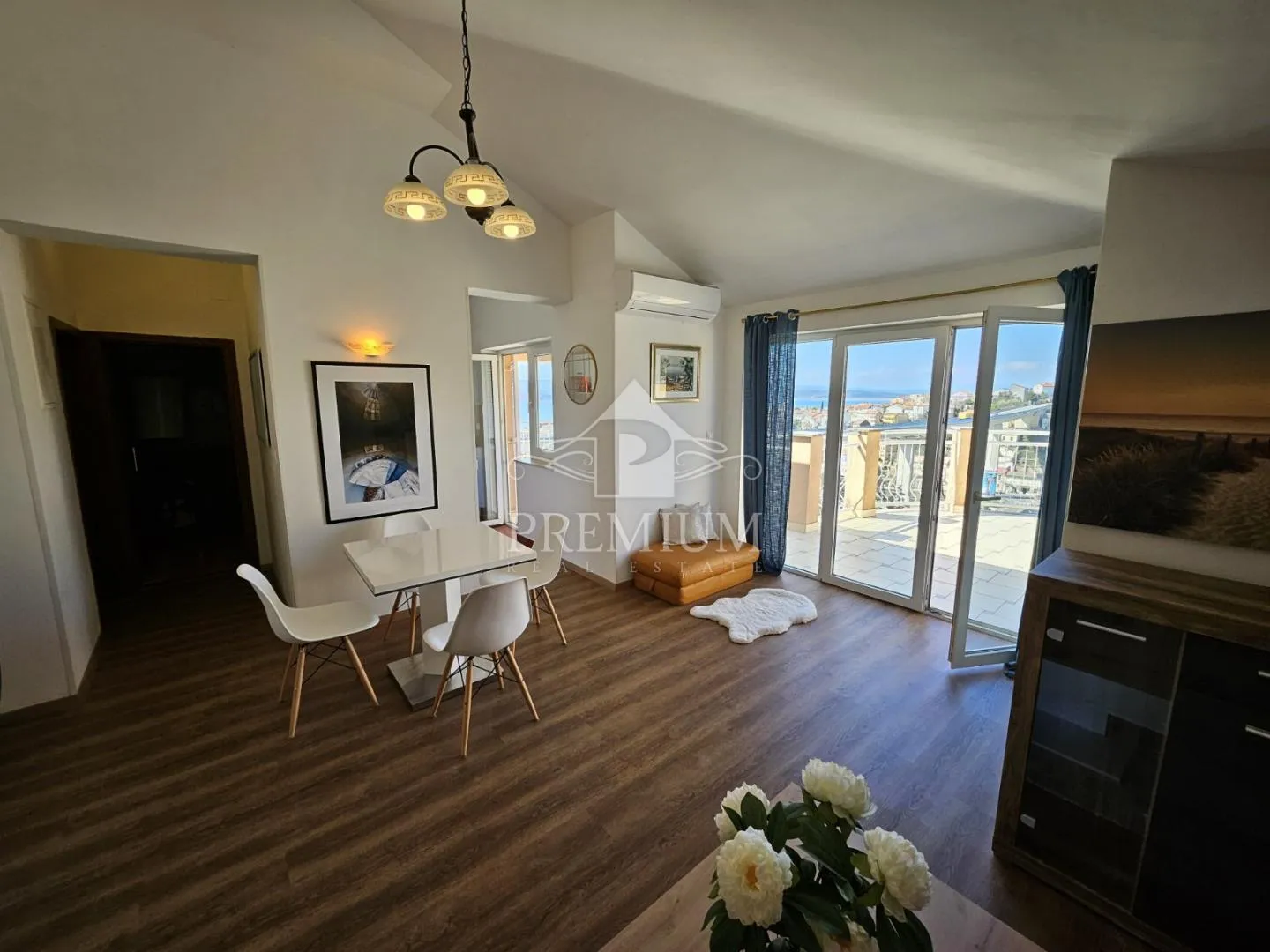 moderan stan 79,15 m2, panoramski pogled, parking - slika 2
