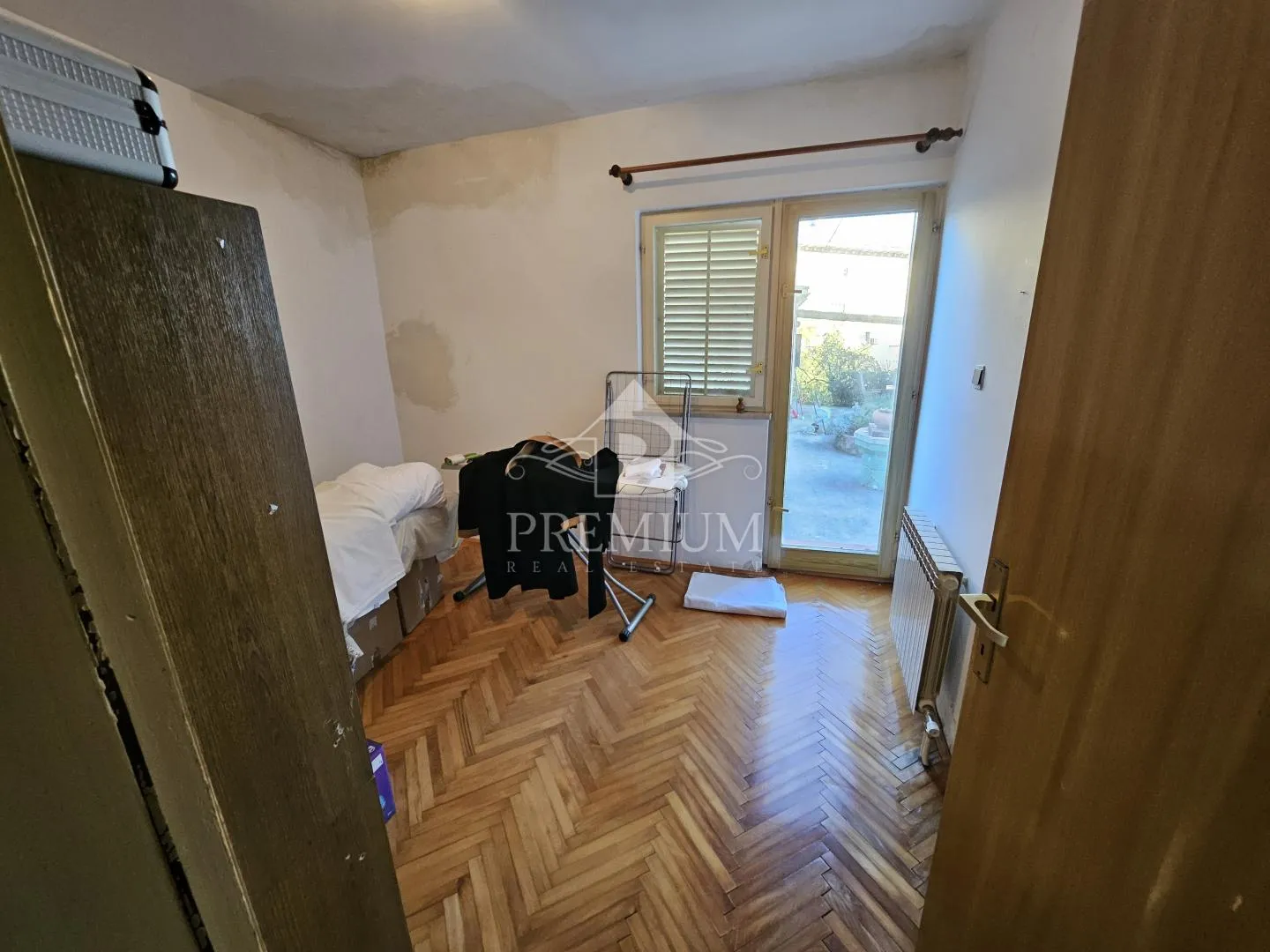 stan sa okućnicom, strogi centar - slika 9