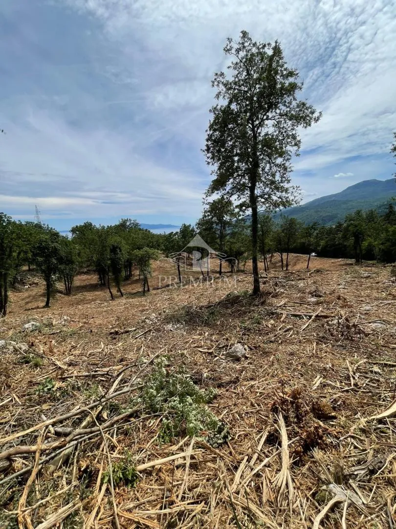 velika parcela sa predivnim pogledom, mirna lokacija, t-1 zona - slika 15