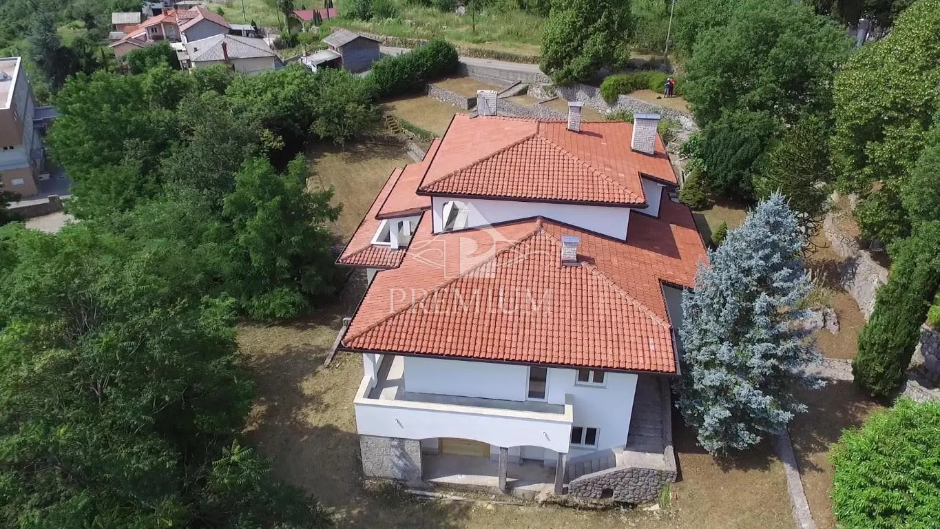 prekrasna vila sa velikom okućnicom, pogled, garaža - slika 6