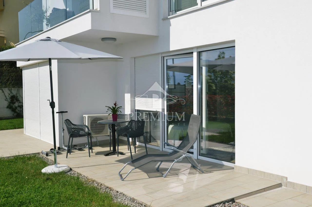 apartman na mirnoj lokaciji, novogradnja, parking, pogled - slika 16
