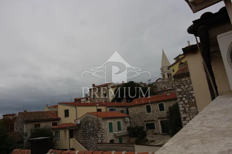 stara jezgra, kuća na 4 etaže, 5 apartmana, pogodno za razne djelatnosti - slika 62