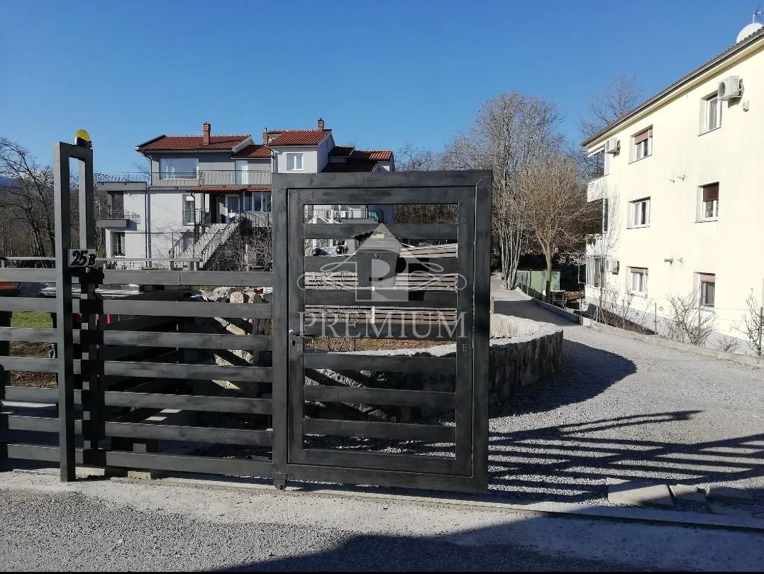 trosobni stan u novogradnji, parking - slika 19