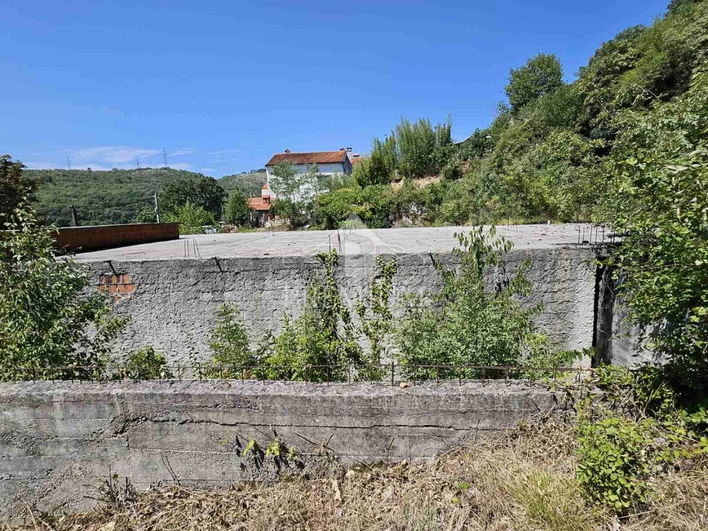 zemljište sa započetom gradnjom - slika 5
