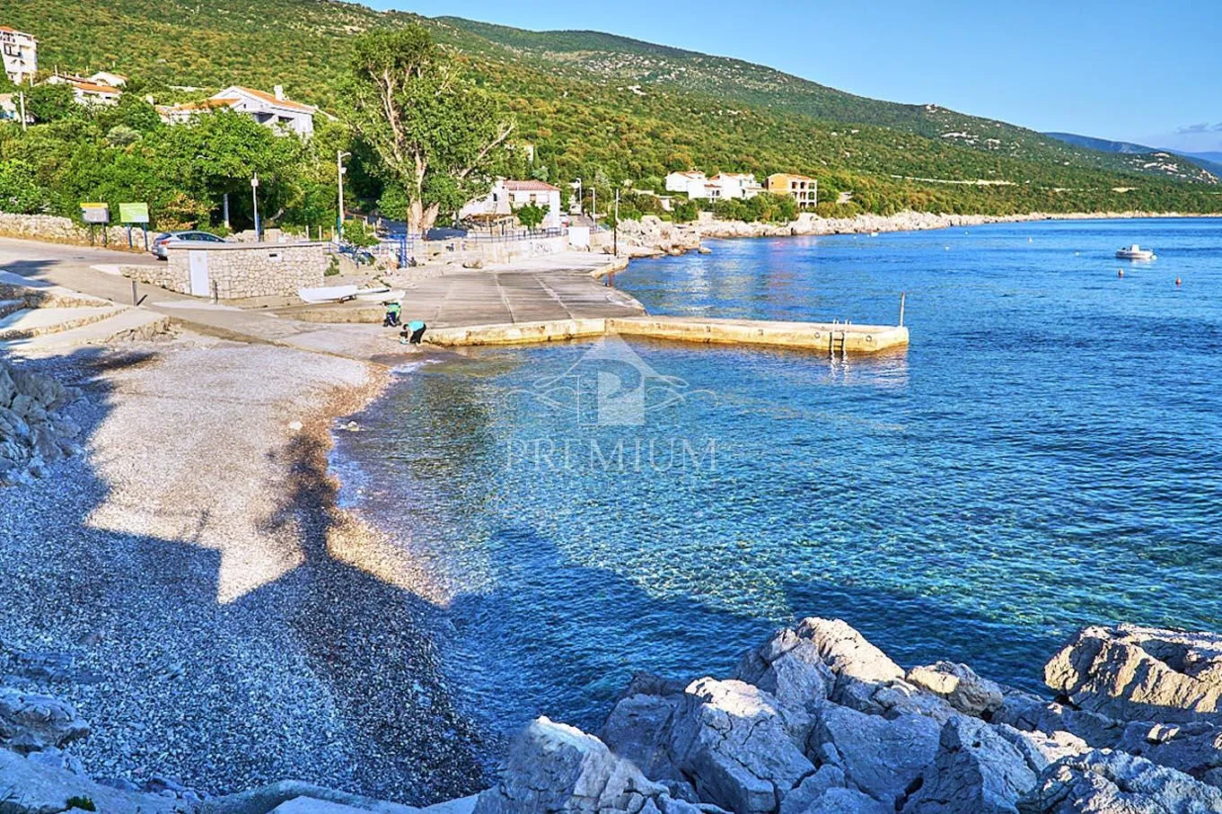 prizemna kuća sa vrtom u blizini mora - slika 23