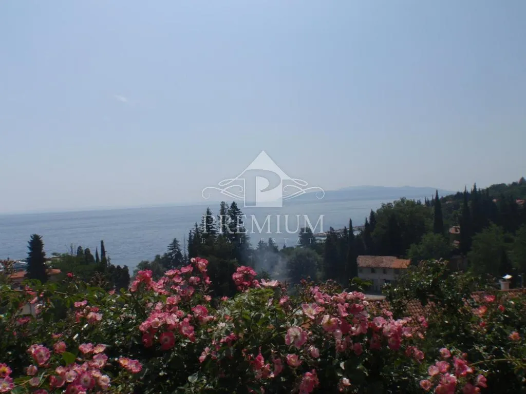 troetažni stan 290 m2, blizina mora, pogled,garaža - slika 2