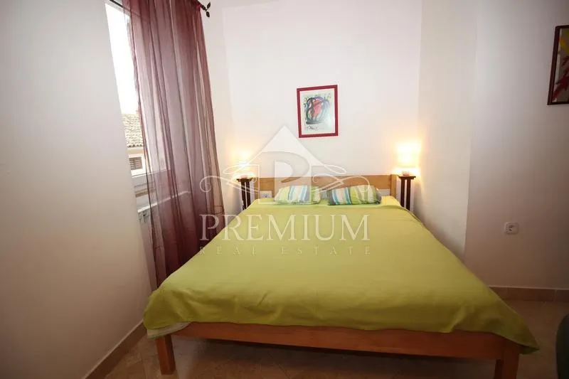 stara jezgra, kuća na 4 etaže, 5 apartmana, pogodno za razne djelatnosti - slika 18
