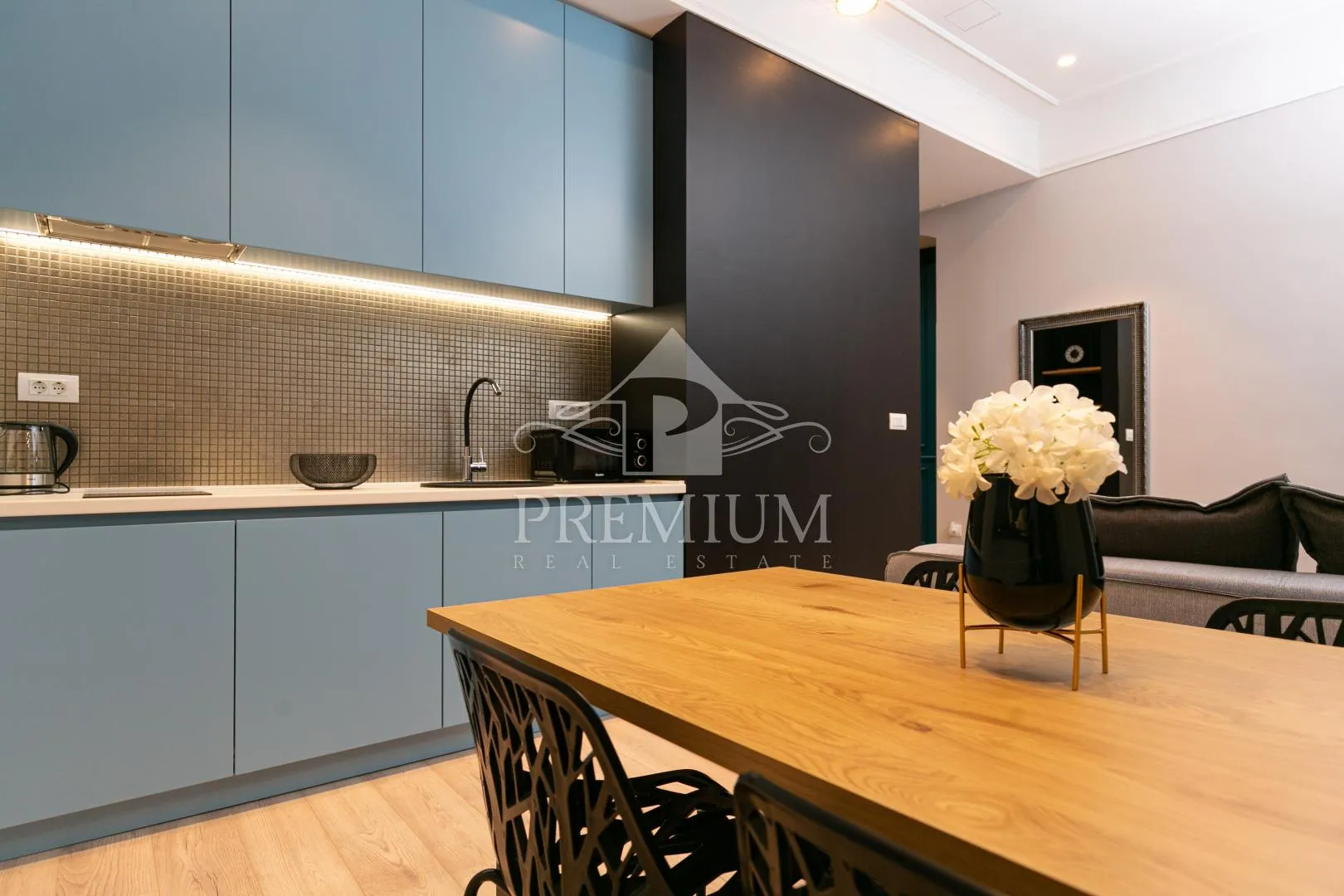 luksuzan stan, 160 m2, 2 app + 3 sobe - slika 11