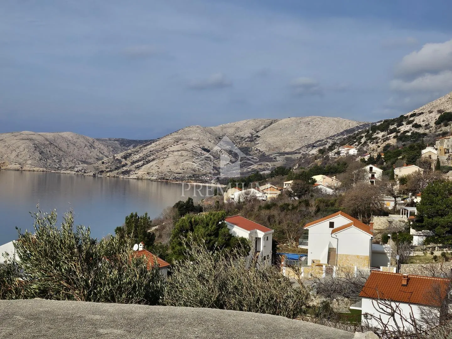 samostojeća stara kamena kuća - slika 26