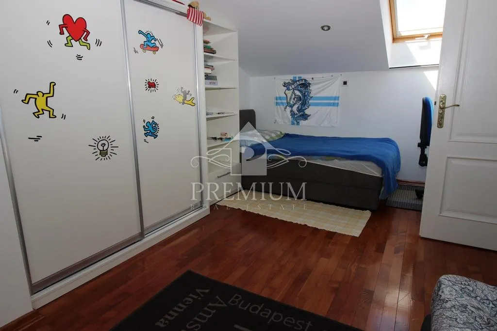 ekskluzivan dvoetažan stan, 4s + db, parking, pogled - slika 28