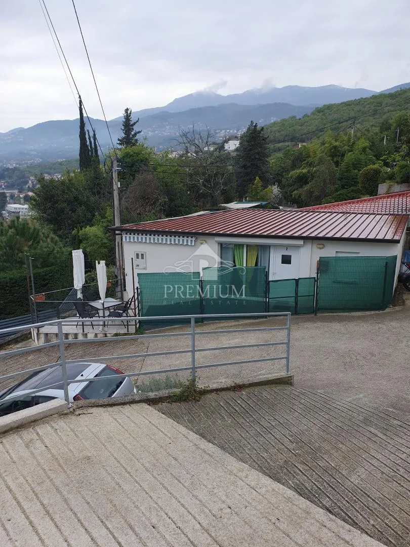 moderno uređen stan sa pogledom na more i parkingom - slika 8