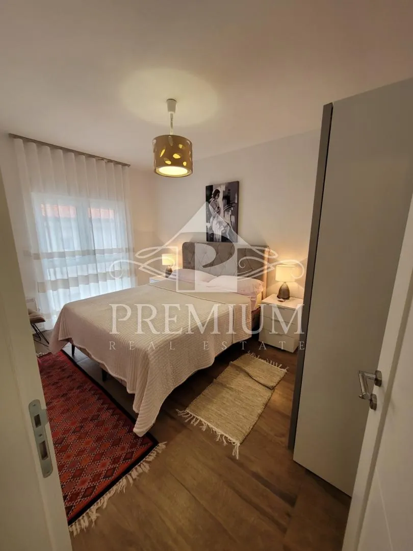 penthouse sa krovnom terasom, panoramski pogled, garaža - slika 9