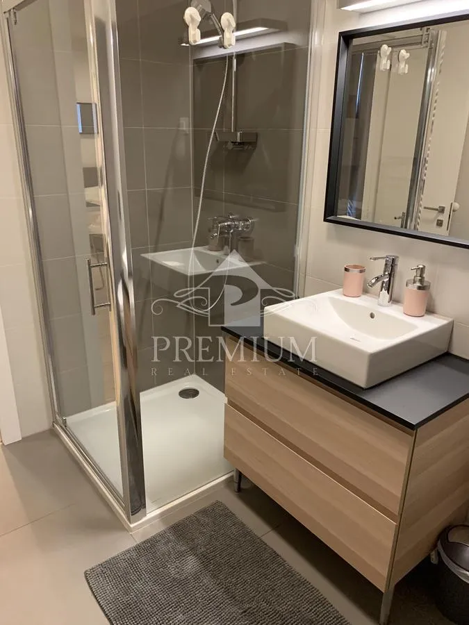 apartman na mirnoj lokaciji, novogradnja, parking, pogled - slika 9