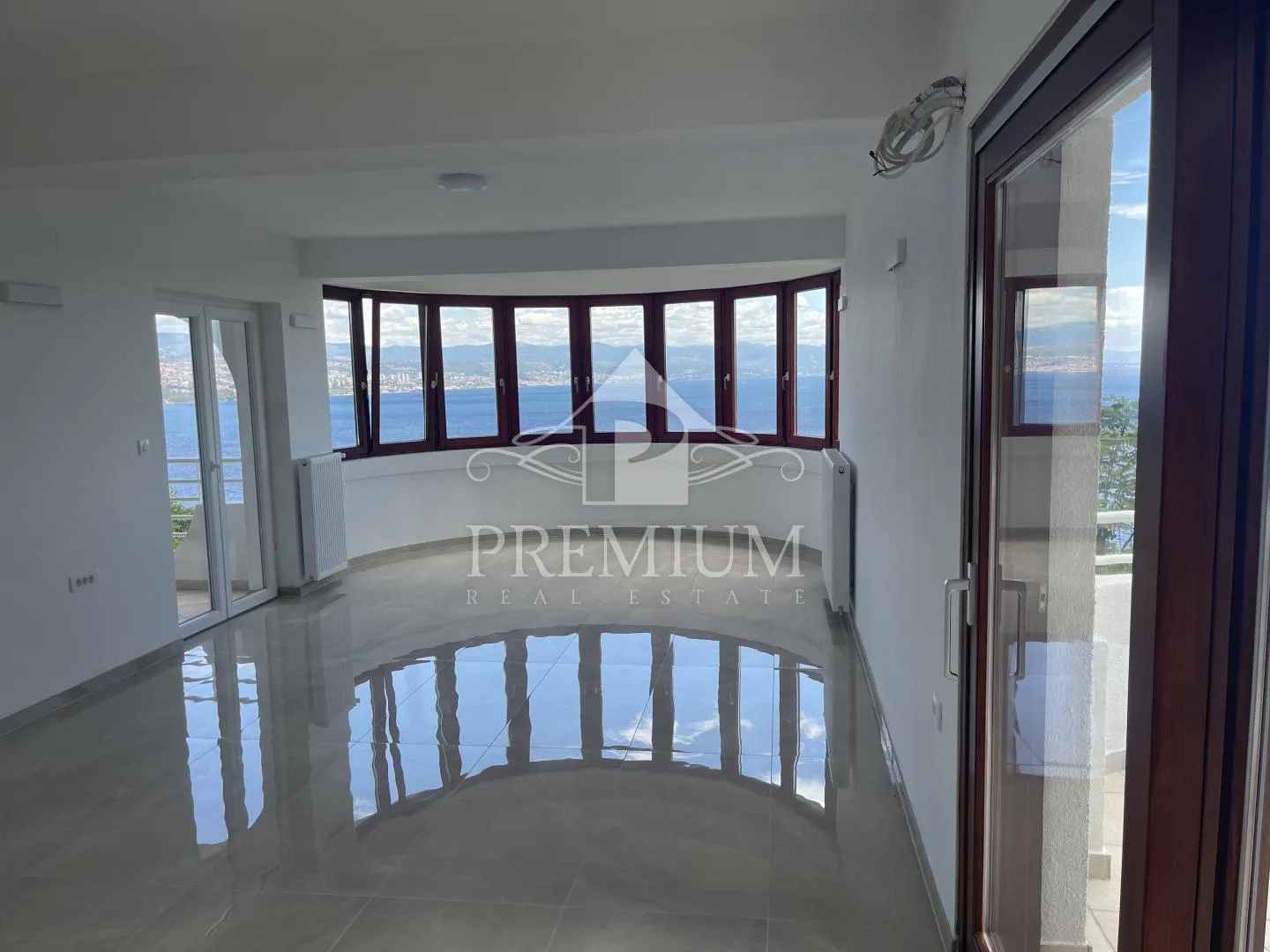 atraktivan stan 170,45 m2, na jedinstvenoj lokaciji, - slika 4