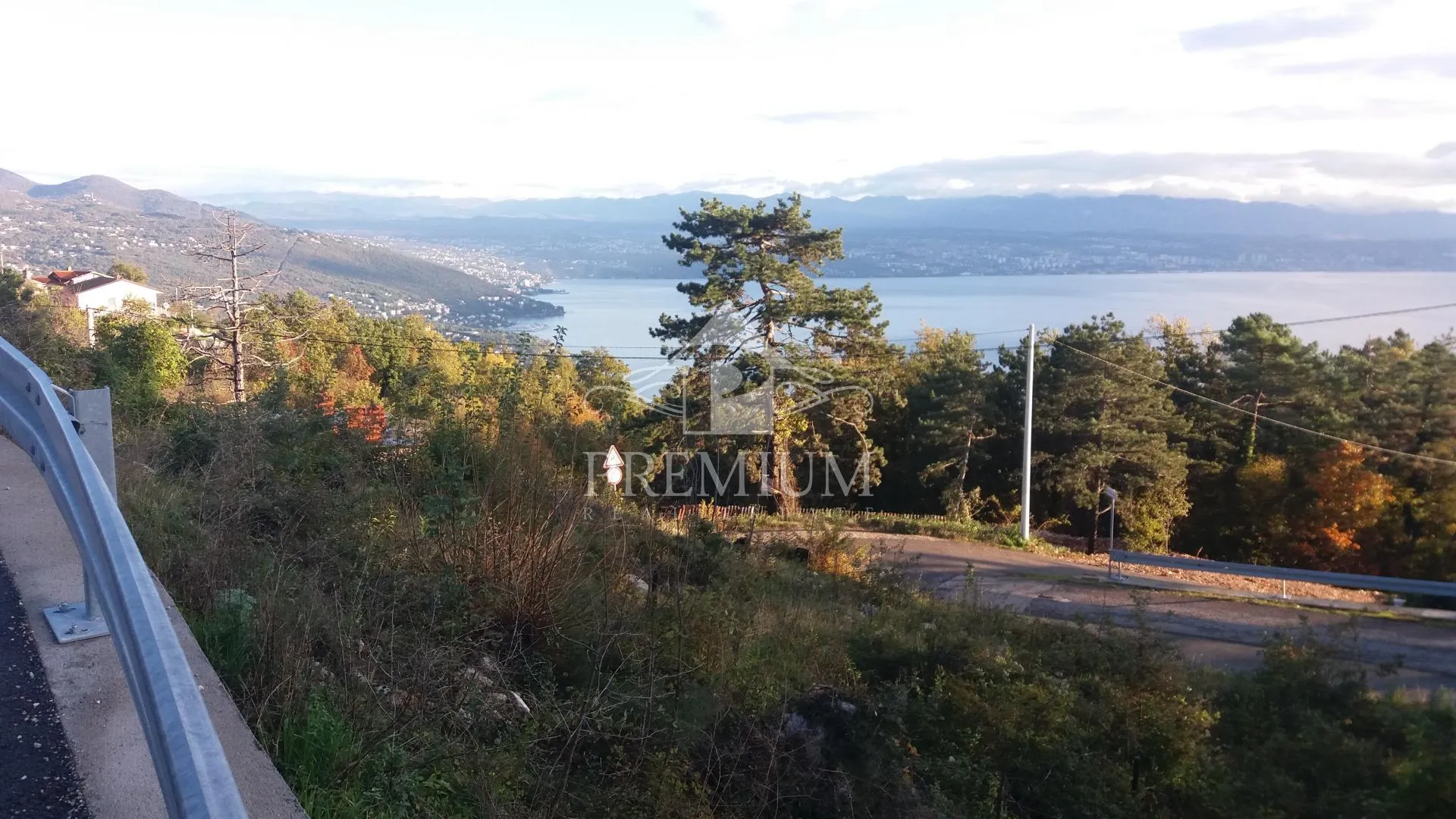 zemljište sa građ. dozvolom i plaćenim komunalijama - slika 4