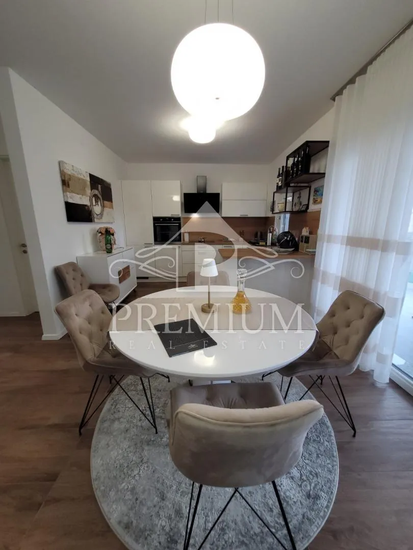 penthouse sa krovnom terasom, panoramski pogled, garaža - slika 4