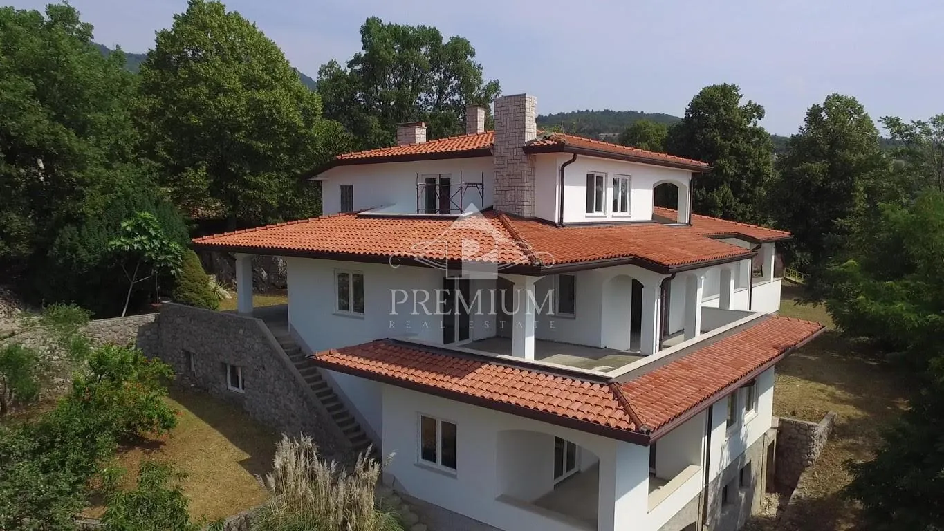prekrasna vila sa velikom okućnicom, pogled, garaža - slika 2