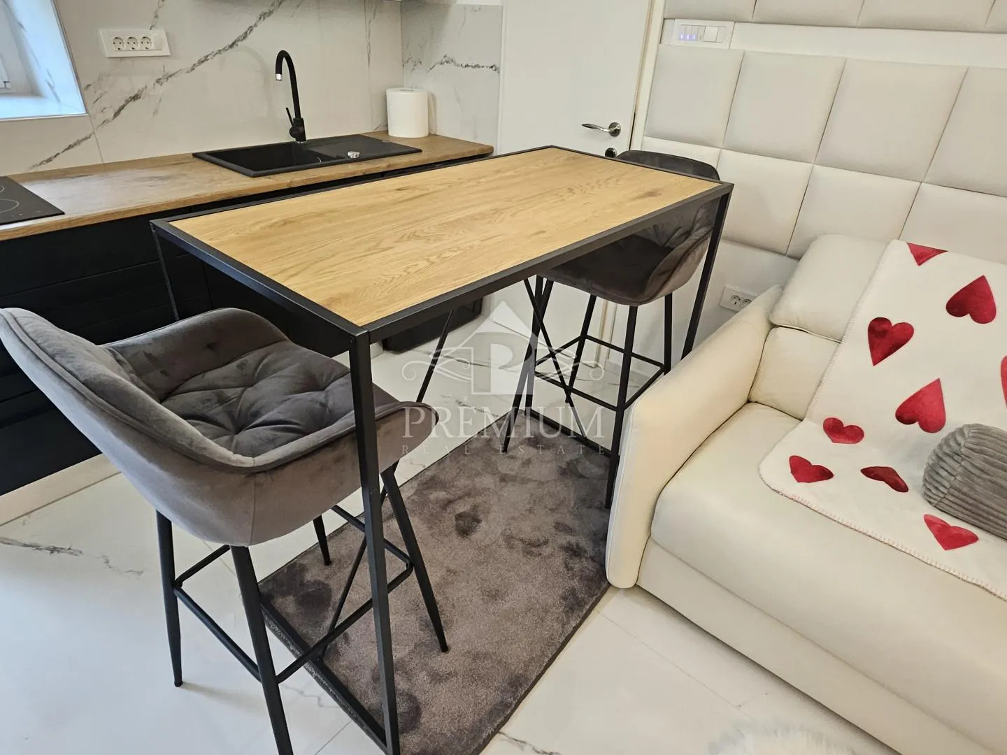 studio apartman, blizina mora i centra - slika 5