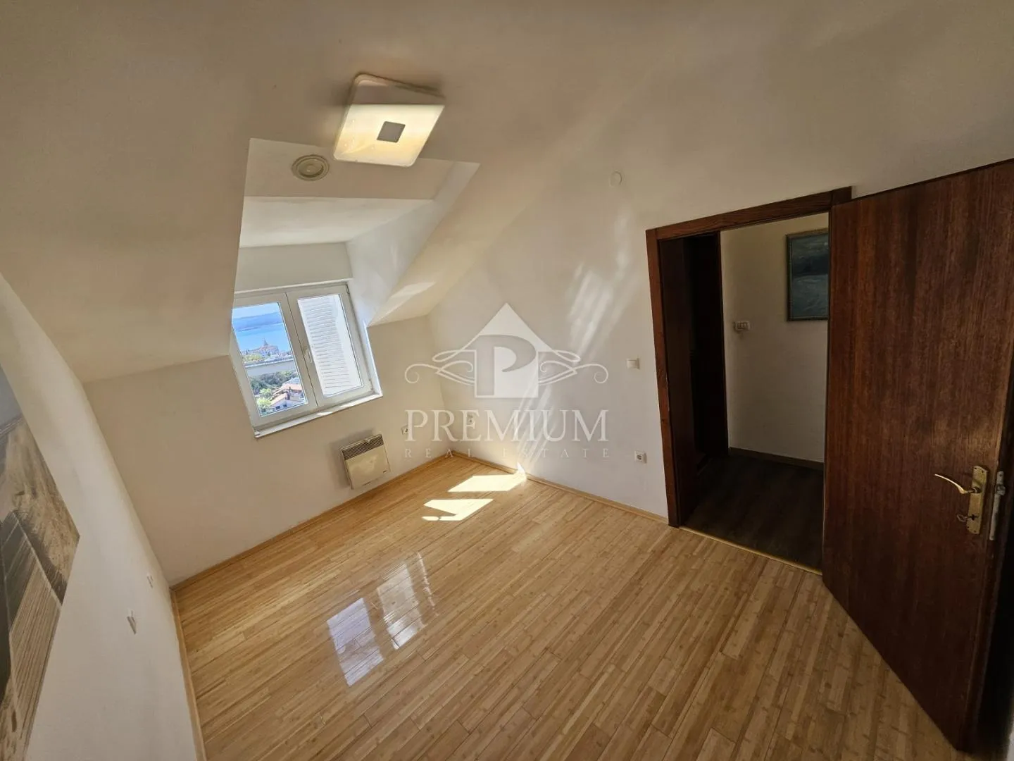 moderan stan 79,15 m2, panoramski pogled, parking - slika 18