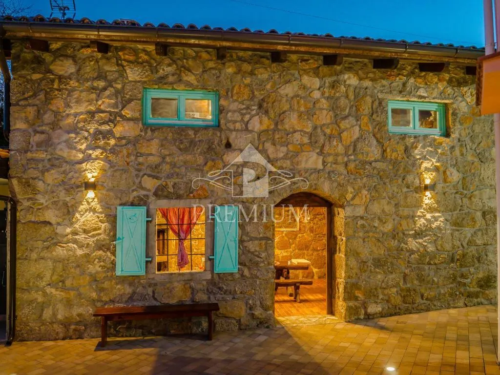 kuća s bazenom, pogled more - slika 45