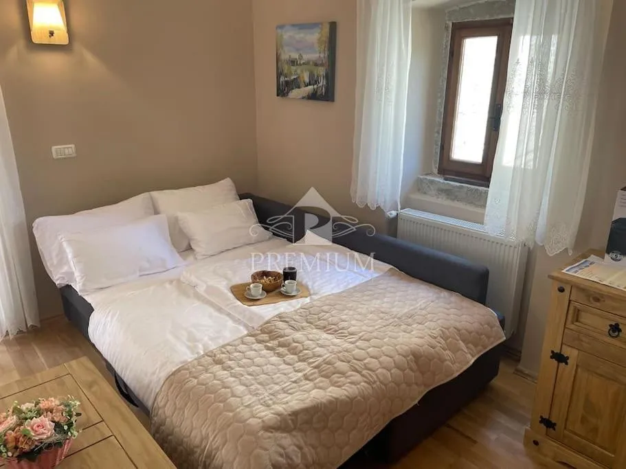 obnovljena stara kamena kuća - slika 23