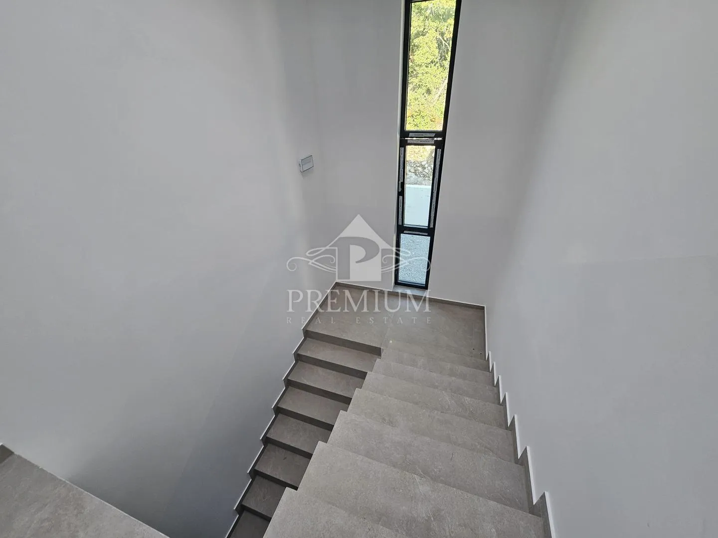 stan u novogradnji, garaža, lift, pogled - slika 23