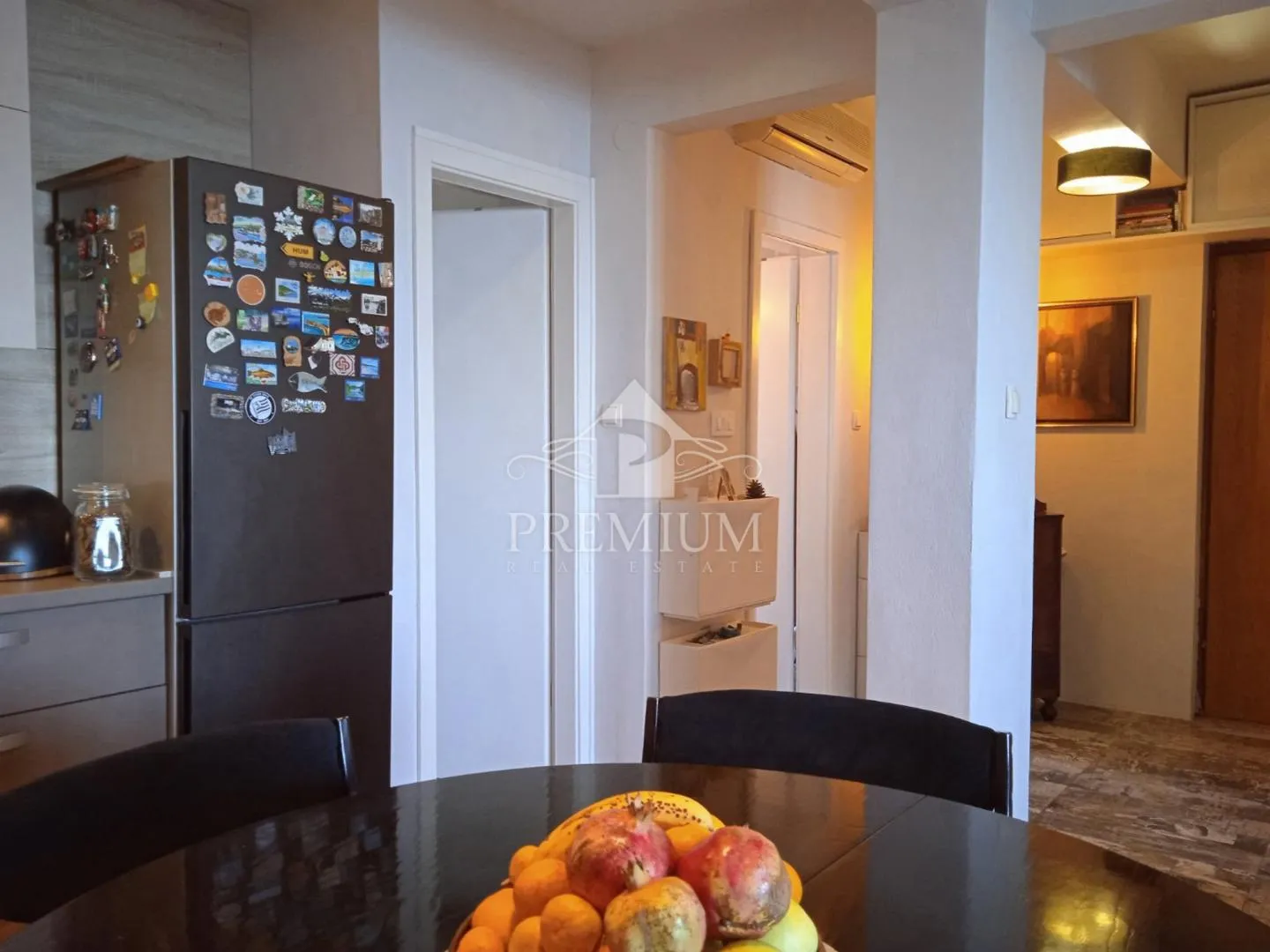 stan 54,69 m2, parking, blizina mora i centra - slika 10