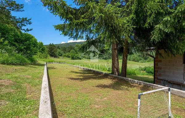 kuća sa velikom okućnicom u oazi gorskog kotara - slika 23