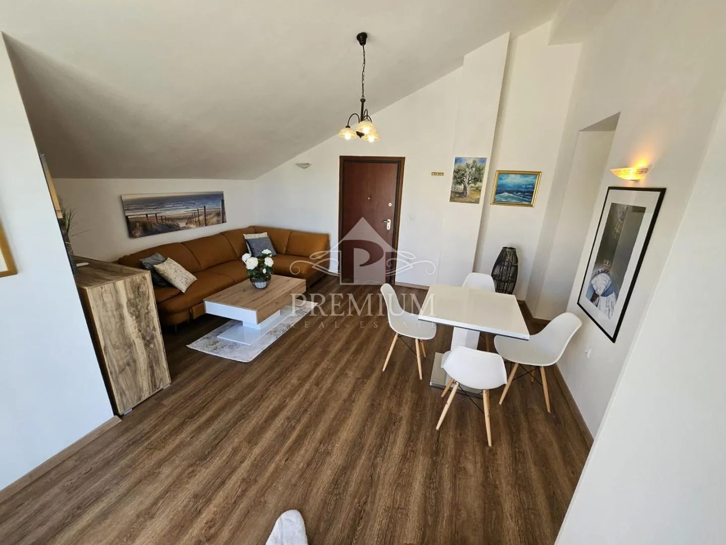 moderan stan 79,15 m2, panoramski pogled, parking - slika 6