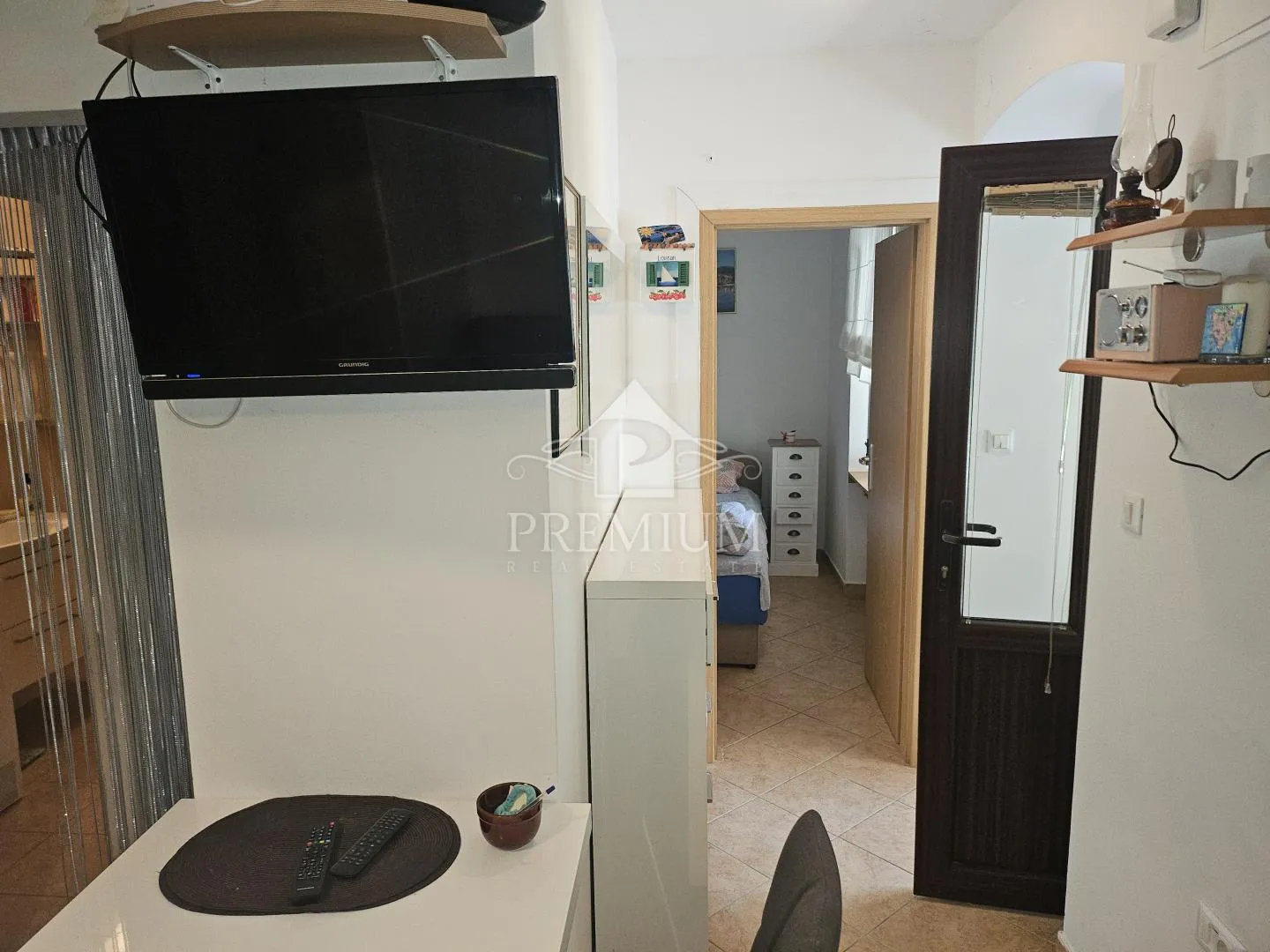 apartman sa parkingom blizu mora - slika 4