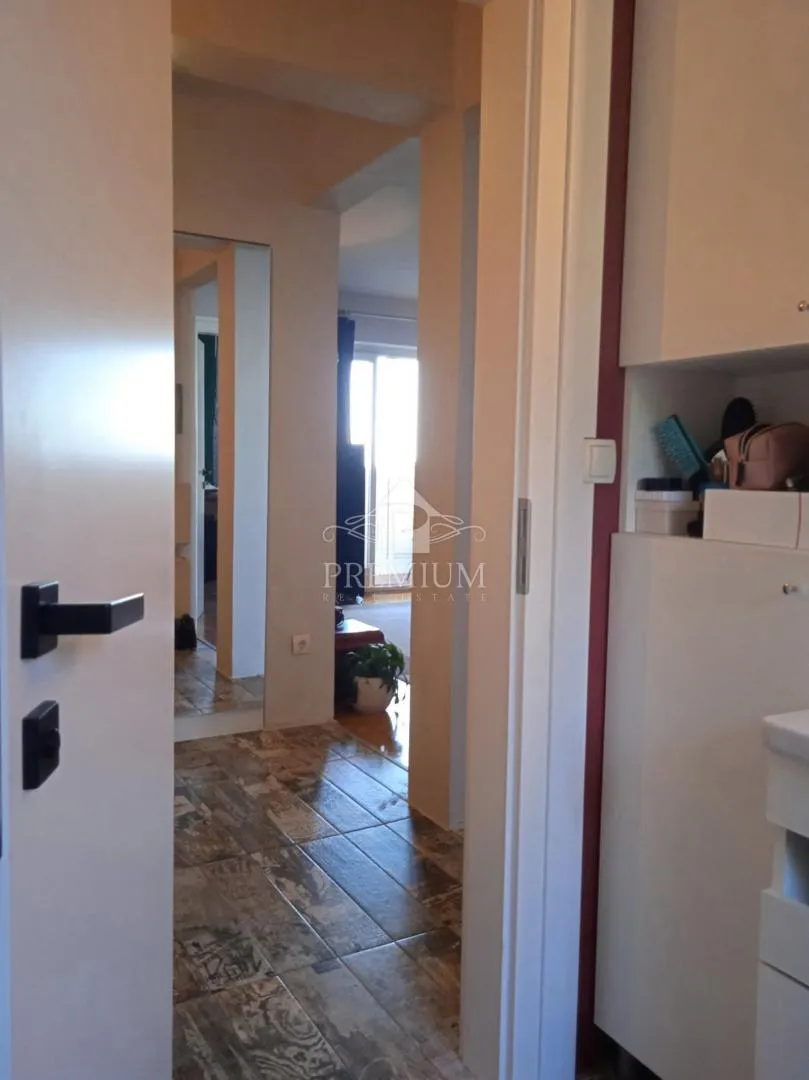 stan 54,69 m2, parking, blizina mora i centra - slika 11