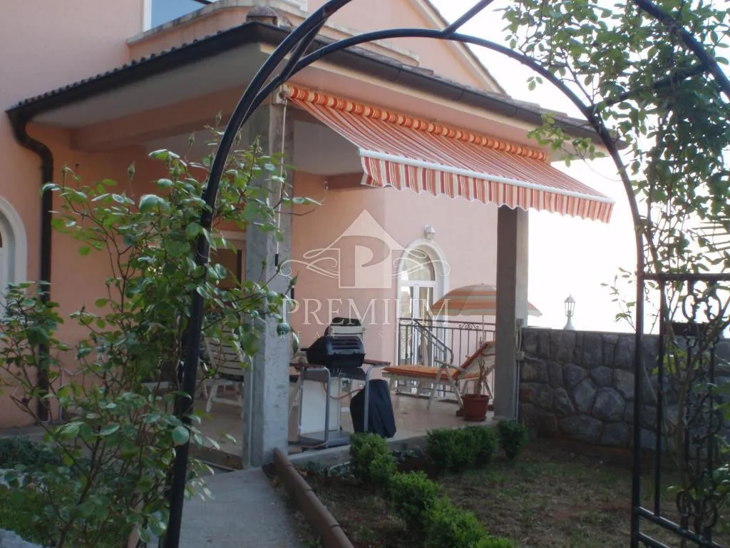 troetažni stan 290 m2, blizina mora, pogled,garaža - slika 4